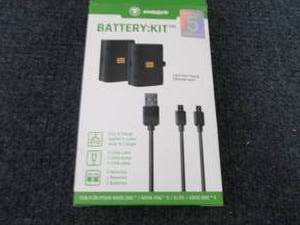 Snakebyte Battery Kit for Xbox One ...