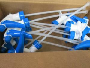 2- 12 pks Sprayer Heads for 32 oz B...