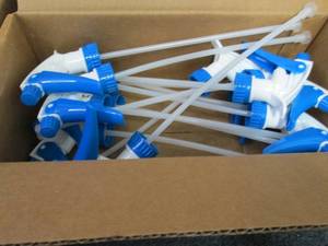 2- 12 pks Sprayer Heads for 32 oz B...