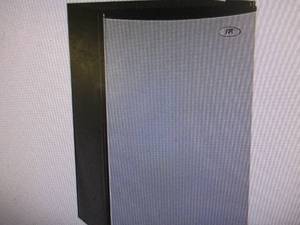 lot 49 image: SPT 3.3 cu. ft. Compact Refrigerato...