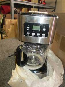 lot 69 image: chefman 12 cup suare stainless coff...