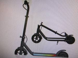 lot 79 image: GlareWheel ES-Y3 Kids Electric Sco...