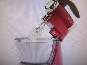 lot 87 image: Betty Crocker 7-Speed Stand Mixer -...