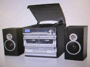 lot 103 image: Trexonic 4-in-1 Home Stereo System ...