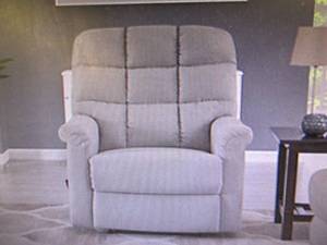 lot 117 image: Homesvale Herero Extra-Large Wall H...