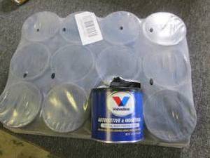 lot 141 image: case of 1216oz cans of valvoline a...