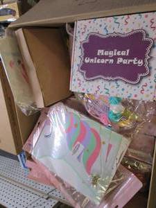 lot 257 image: box of misc please see pictures ...