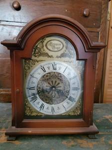 Tempus Fugit Mantle Clock
