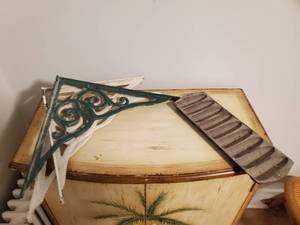 4 Metal Dcor Pieces