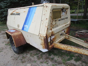 lot 1 image: Ingersoll-Rand Towable Air Compressor