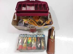 Plano tackle box, Knife in sheath and tackle