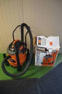 lot 5 image: Ridgid 16 Gallon WetDry Vac