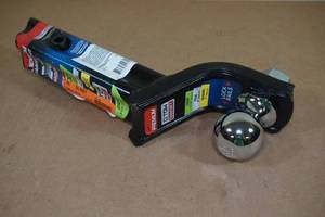 lot 28 image: Tow Smart 3 14 Drop, Receiver with 2 Ball