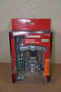 lot 33 image: Husky 316-34 Heavy Duty Pro Flaring Tool