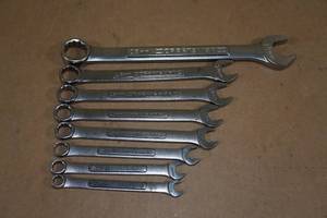lot 71 image: Craftsman Metric Combination Wrenches - 7mm - 18mm