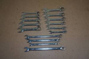 lot 72 image: Assorted Wrenches - Stubby, Combination, SAE, Metric