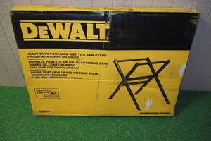 lot 77 image: NEW DeWalt Heavy-Duty Portable Wet Tile Saw Stand
