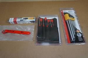 lot 140 image: Wiha Hand Tools - Ball End Hex, Driver, Insulated Wrench, Precision Set