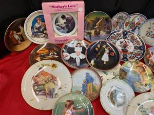 lot 28 image: Collector Plates