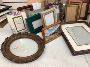lot 69 image: Picture Frame Haul for Crafts, Photography, Gifts, Weddings - many are new