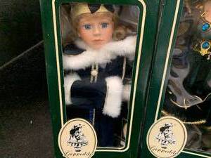 lot 106 image: New In Box Gepeddo Dolls, Rare Goldilocks and others