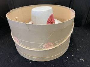 lot 112 image: Hat Box Marshall Fields The French Room and White Top Hat