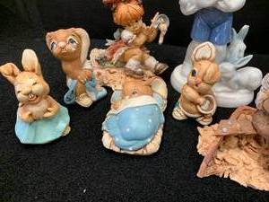 lot 117 image: Cute Figurines
