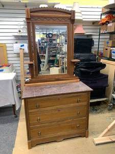lot 133 image: Marbletop Eastlake Dresser with Mirror
