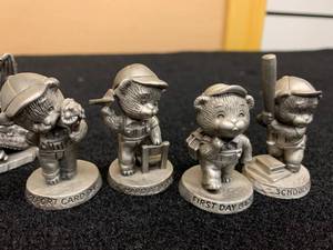 lot 168 image: Pewter Mini Figures