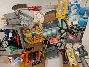 lot 233 image: Big big box of tools, bulbs and hardware