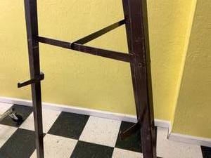 lot 245 image: Multi Level Display Easel