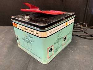 lot 260 image: Vintage Retro Kodak Photo Hobby Printer