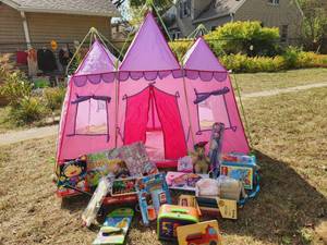 Play Tent Full of Toys