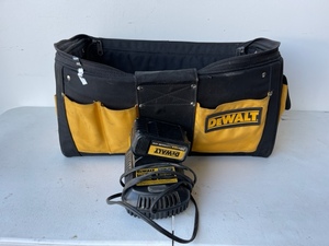 DeWalt 20vMAX Battery, Charger, and Bag