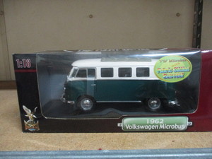 lot 11 image: 1962 Microbus Die Cast Car