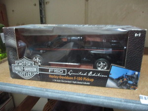 lot 18 image: Harley Davidson F150 Diecast Car