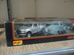 lot 20 image: F150 Diecast Car Set