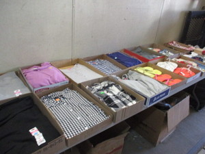 lot 39 image: Womens Clothes