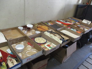 lot 40 image: Household Lot