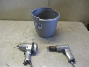 lot 72 image: Bucket of impact sockets and impact