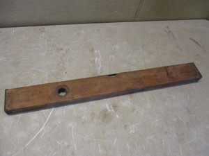 lot 74 image: Old Wood Level