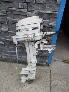 lot 82 image: Mercury Outboard 8.8HP