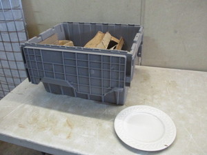 lot 87 image: Farberware Stoneware