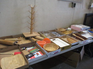 lot 91 image: Kitchen Lot and Household