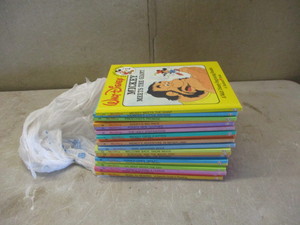 lot 99 image: 1986 Disney Book Set