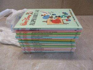 lot 101 image: 1983 Disney Book Set