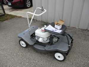 lot 123 image: 1957 Craftsman Riding Mower