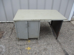lot 129 image: Metal Shop Desk