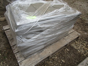 Bluestone pavers, random...