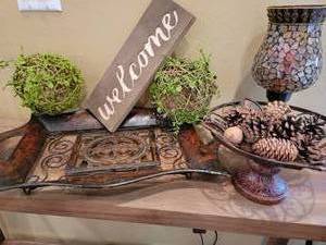Warm Metal Decorative Accessories with Green Vine Balls